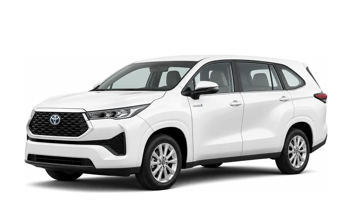 Toyota اینوا هیبرید GCC ۲۰۲۶