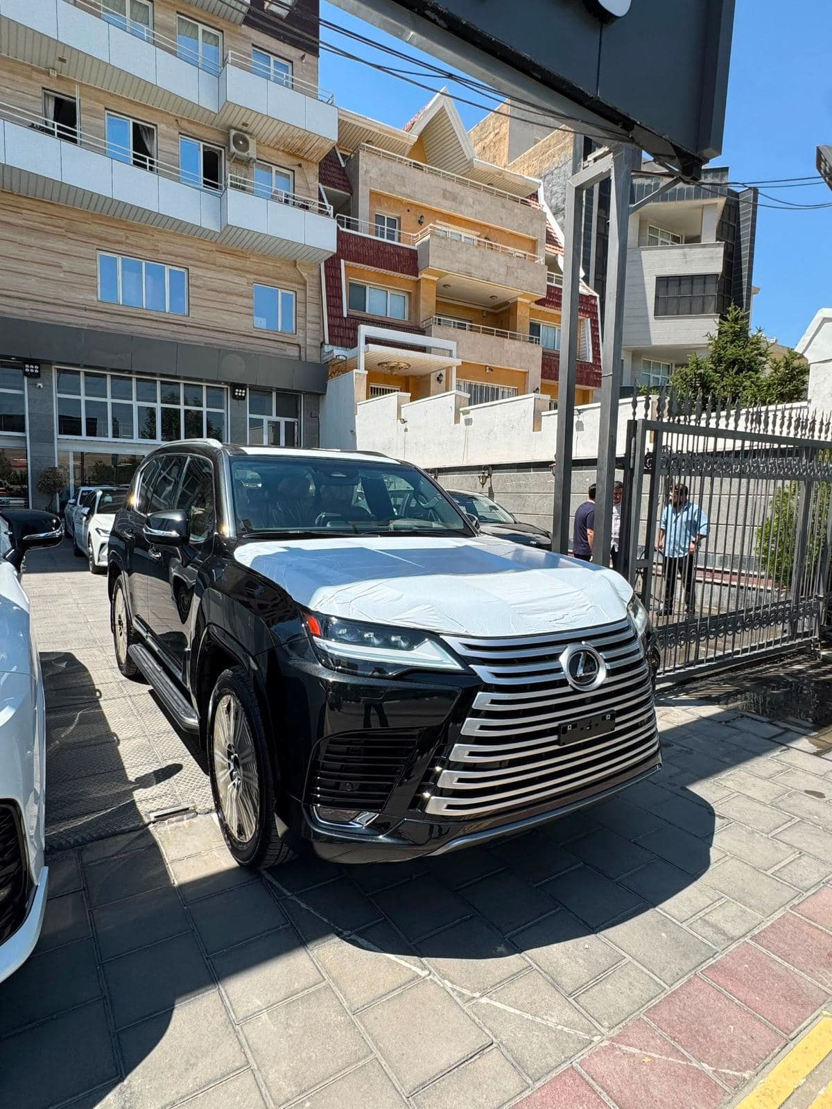 لکسوس Lx 700h