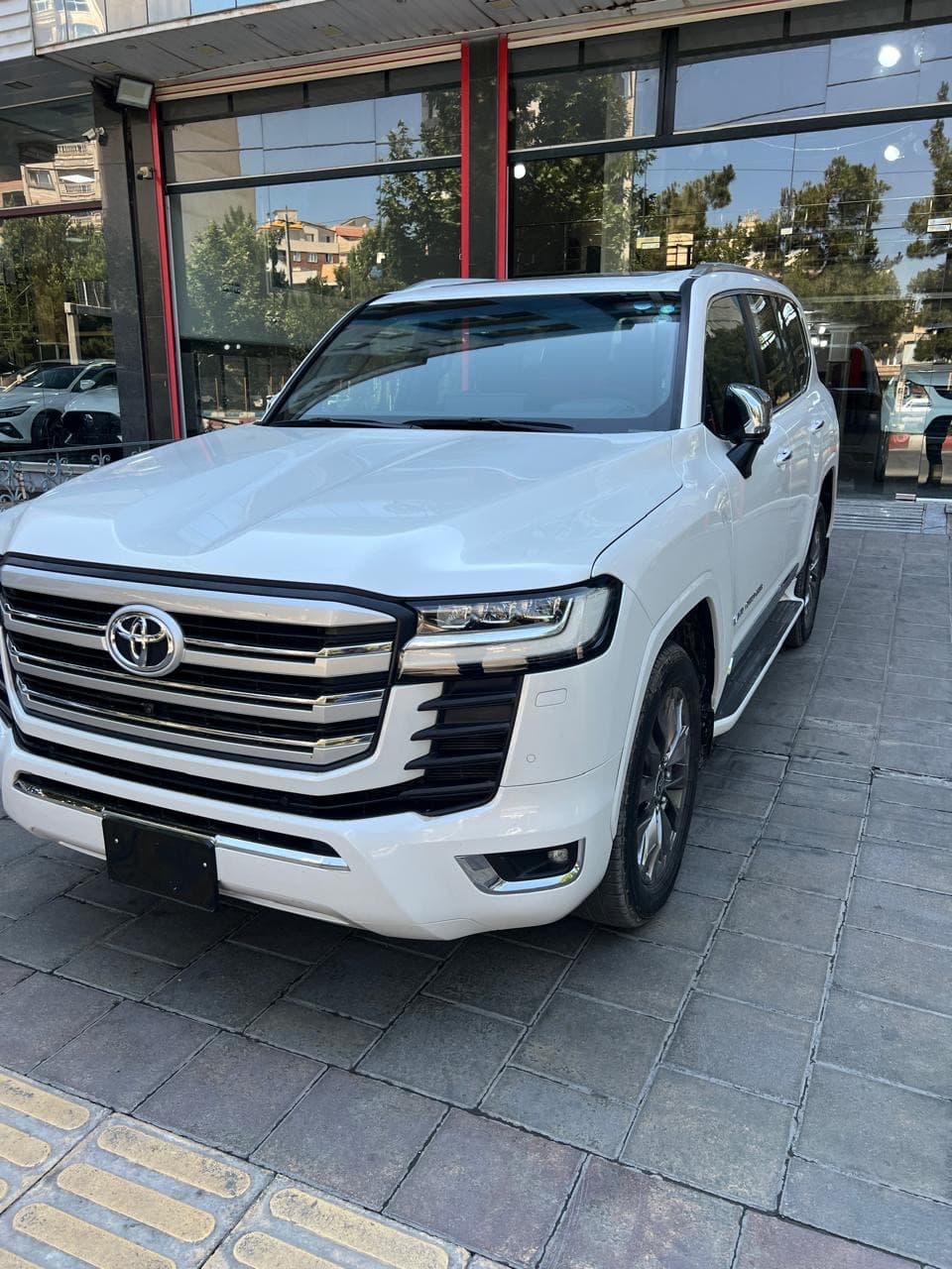 تویوتا لندکروز VXR